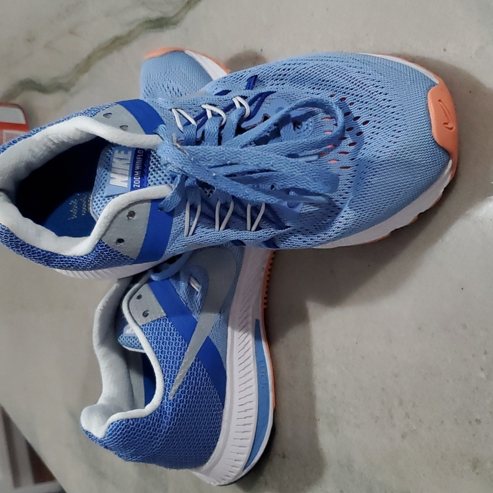 NIKE ZOOM WINFLO 2